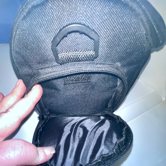 Small Canon Gadget Camera Bag NWT - Adj sections - Picture 6 of 13